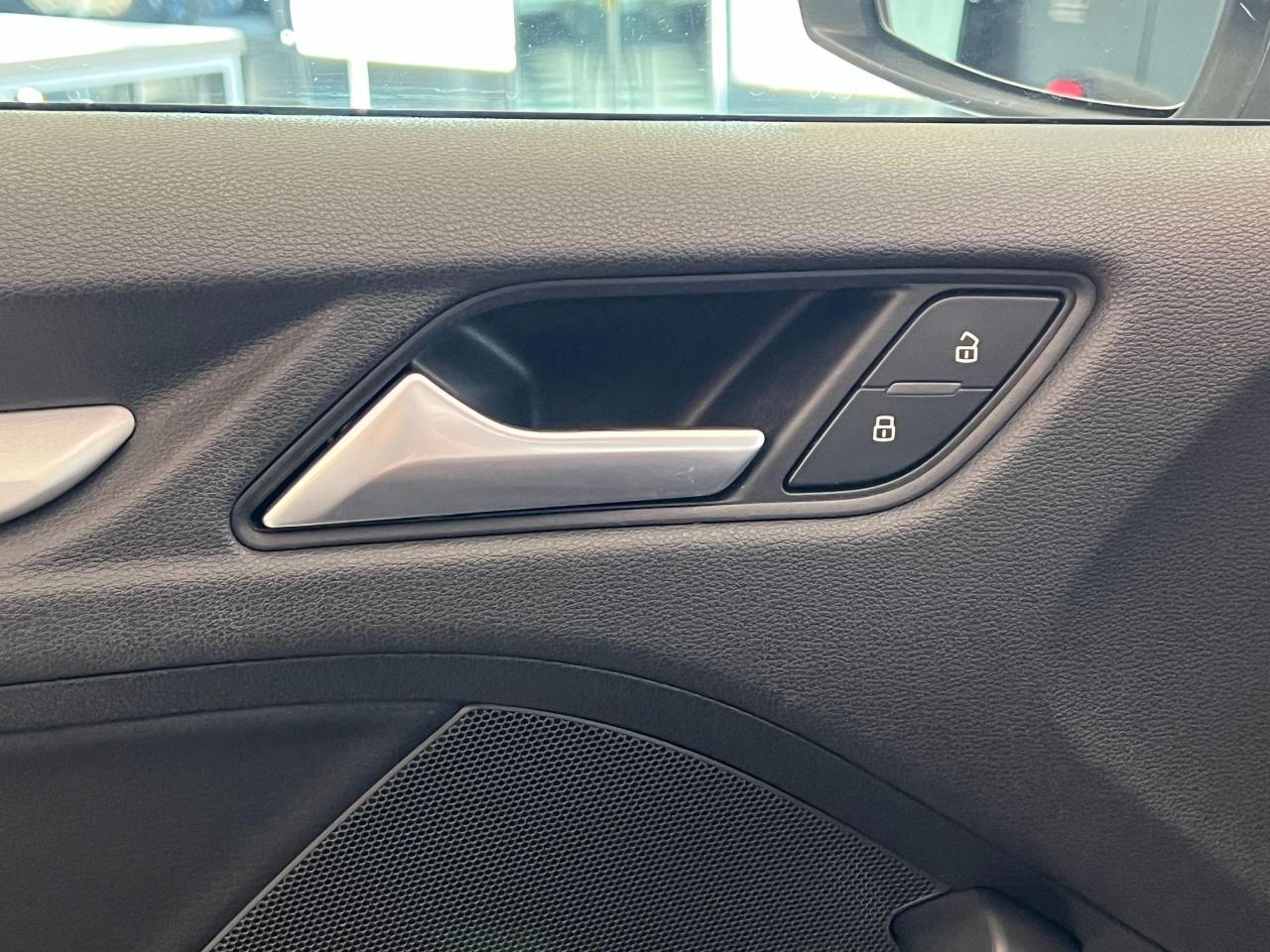 2017 Audi A3 Komfort 2L Quattro+Pano Roof+Xenons+CLEAN CARFAX - Photo #52