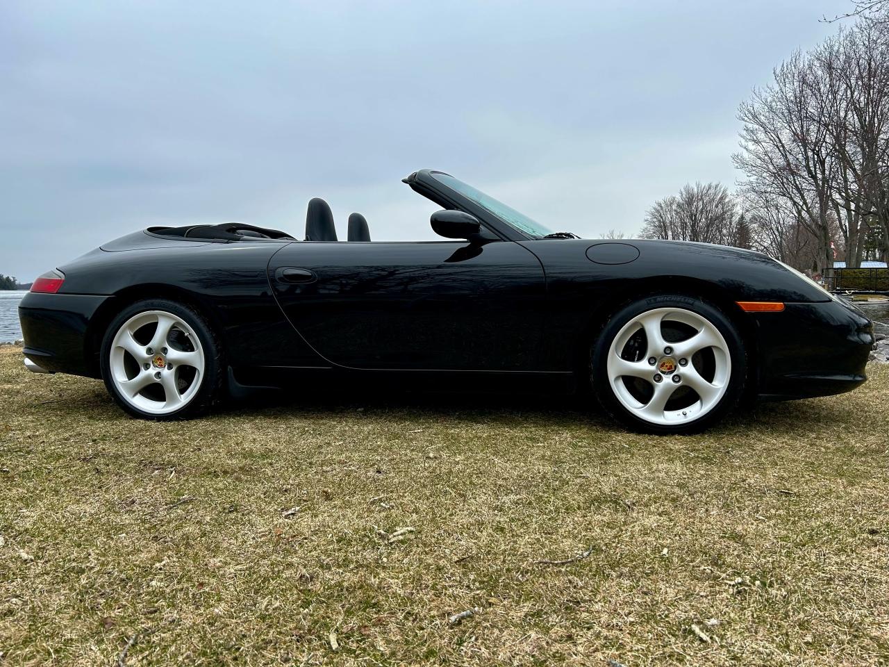 2004 Porsche 911 Convertible  With only 99400 km - Photo #3