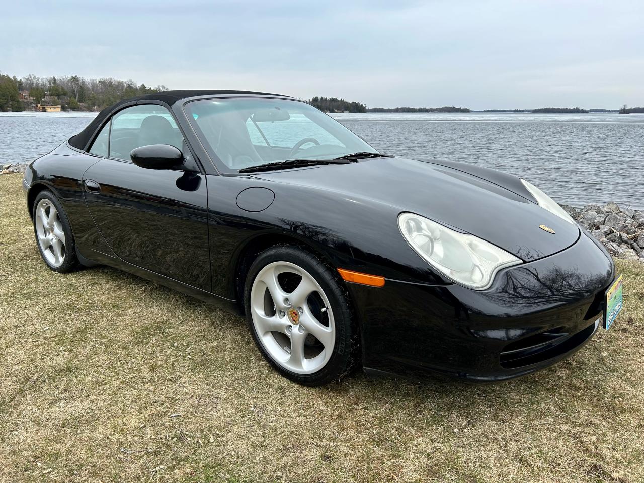 2004 Porsche 911 Convertible  With only 99400 km - Photo #9