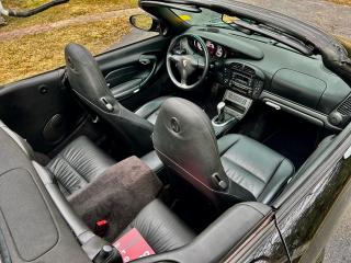 2004 Porsche 911 Convertible  With only 99400 km - Photo #20