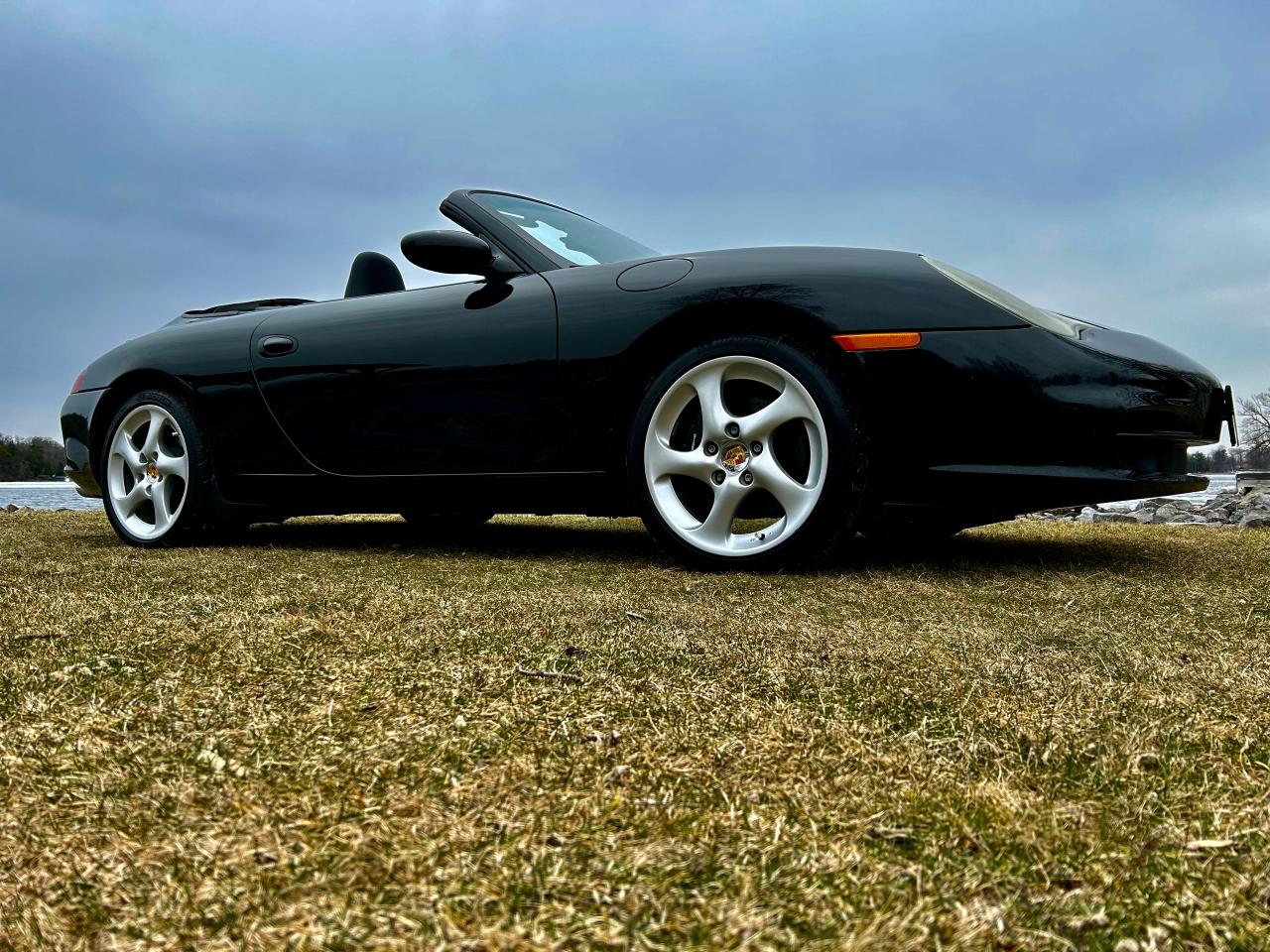 2004 Porsche 911 Convertible  With only 99400 km - Photo #28