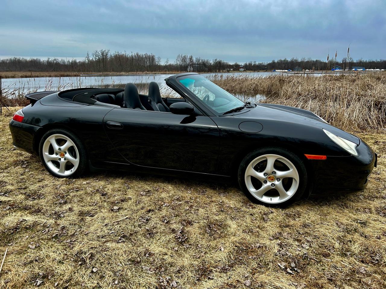 2004 Porsche 911 Convertible  With only 99400 km - Photo #40