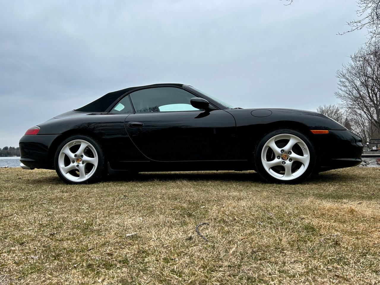 2004 Porsche 911 Convertible  With only 99400 km - Photo #59