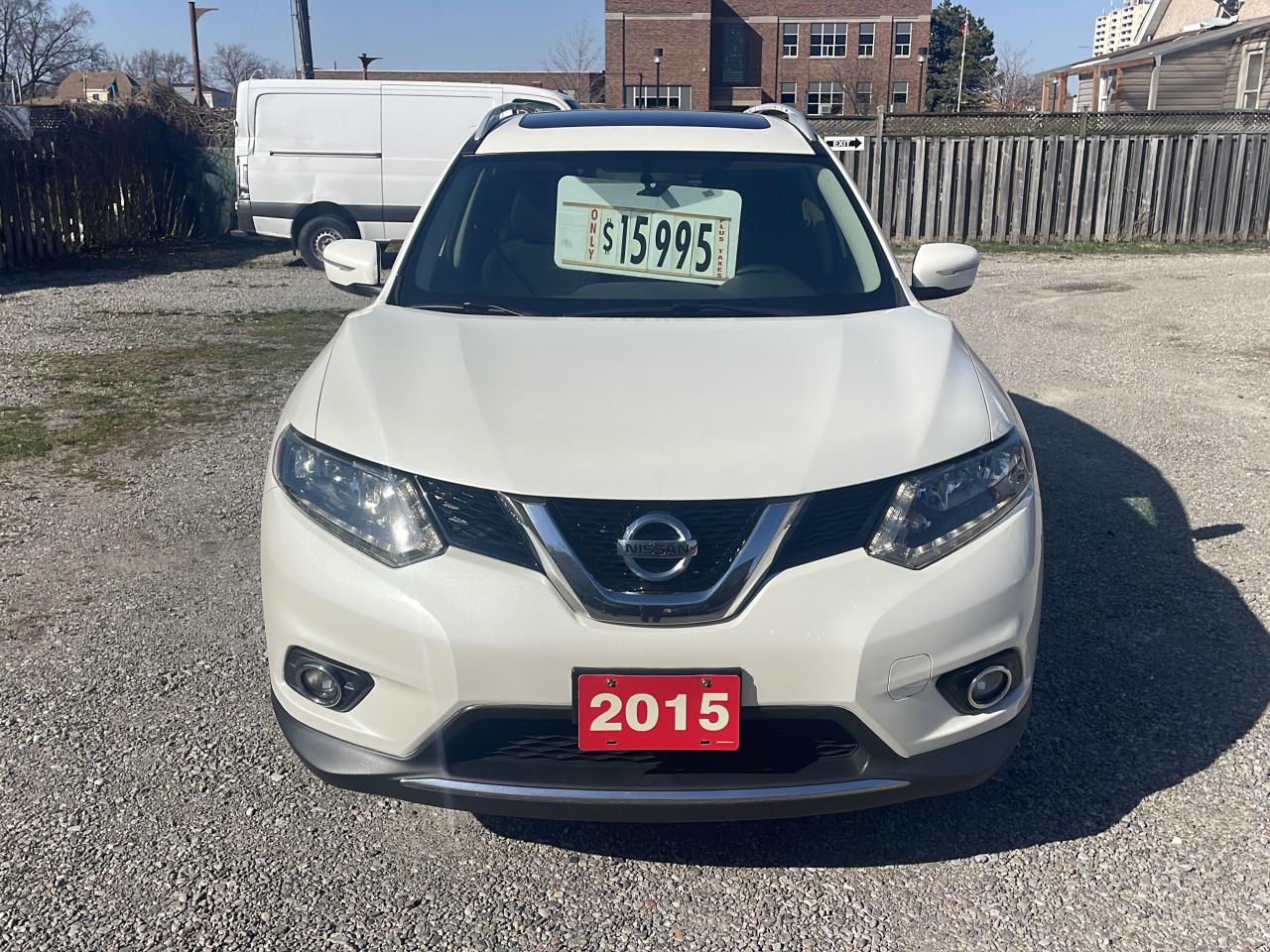 2015 Nissan Rogue SV - Photo #1