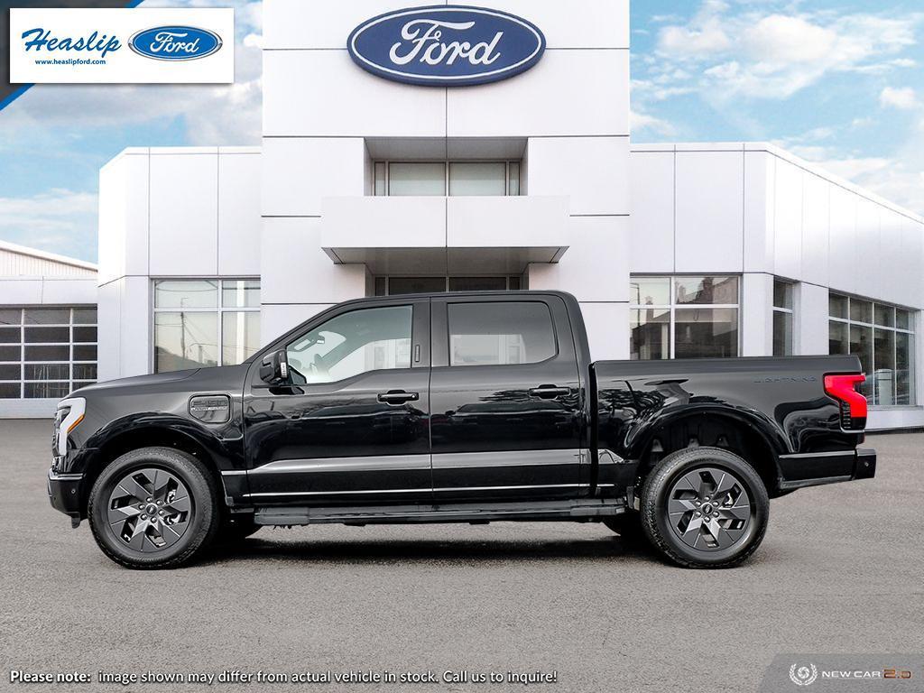 2023 Ford F-150 Lightning Lariat Photo5