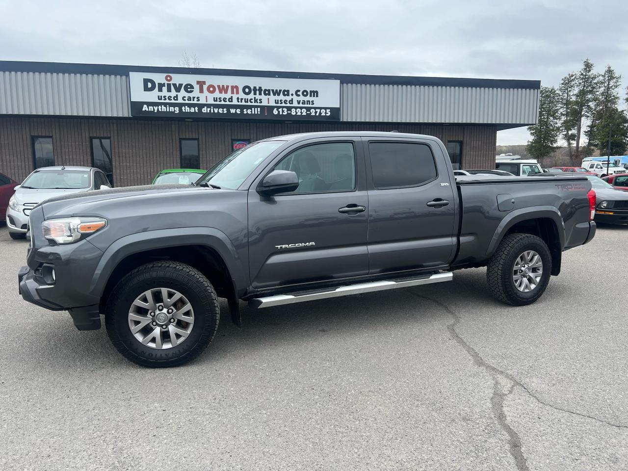 Used 2017 Toyota Tacoma DOUBLE CAB SR5 4X4 TRD SPORT for sale in Ottawa, ON