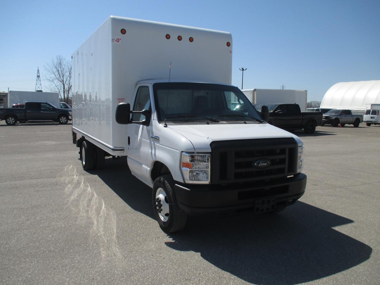 2019 Ford E450 E-450 DRW 2000 LB. POWER TAILGATE LOADER - Photo #3