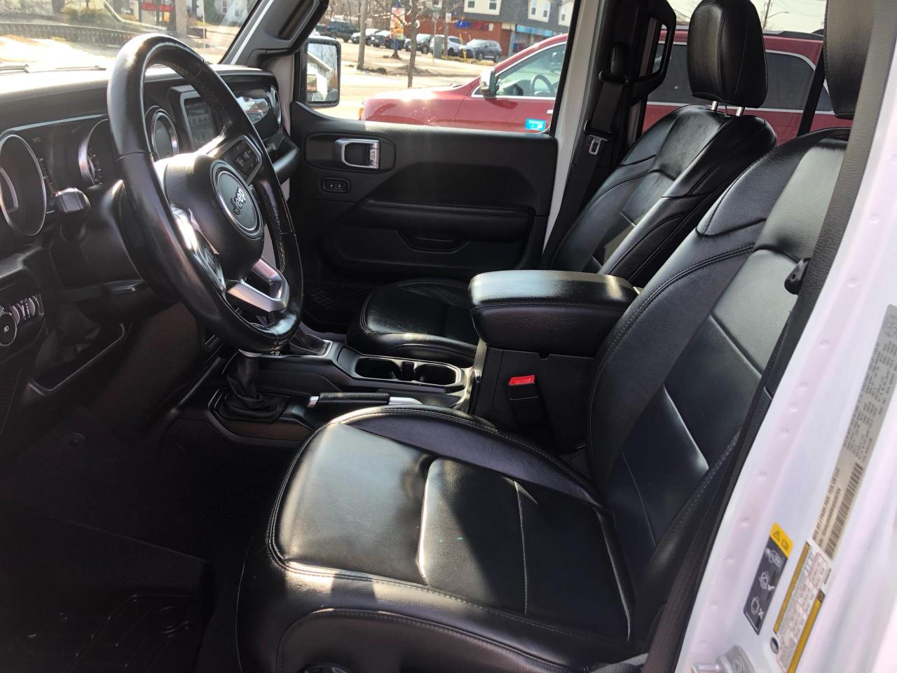 2021 Jeep Wrangler 4X4 Unlimited Sahara Altitude Photo4