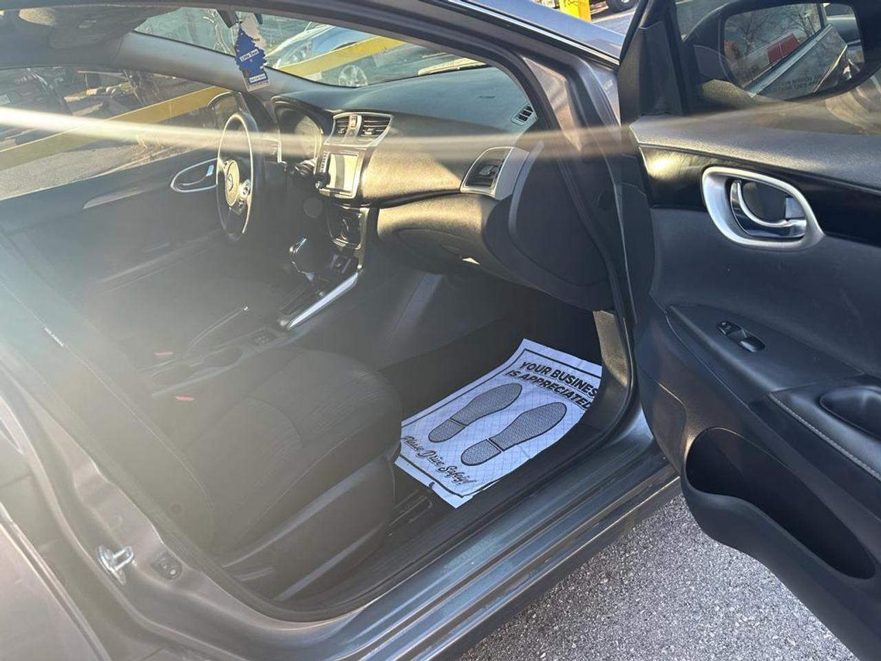 2019 Nissan Sentra  Photo