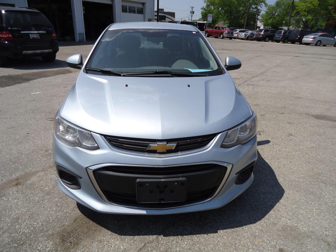 2017 Chevrolet Sonic 4dr Sdn Auto LT Photo2
