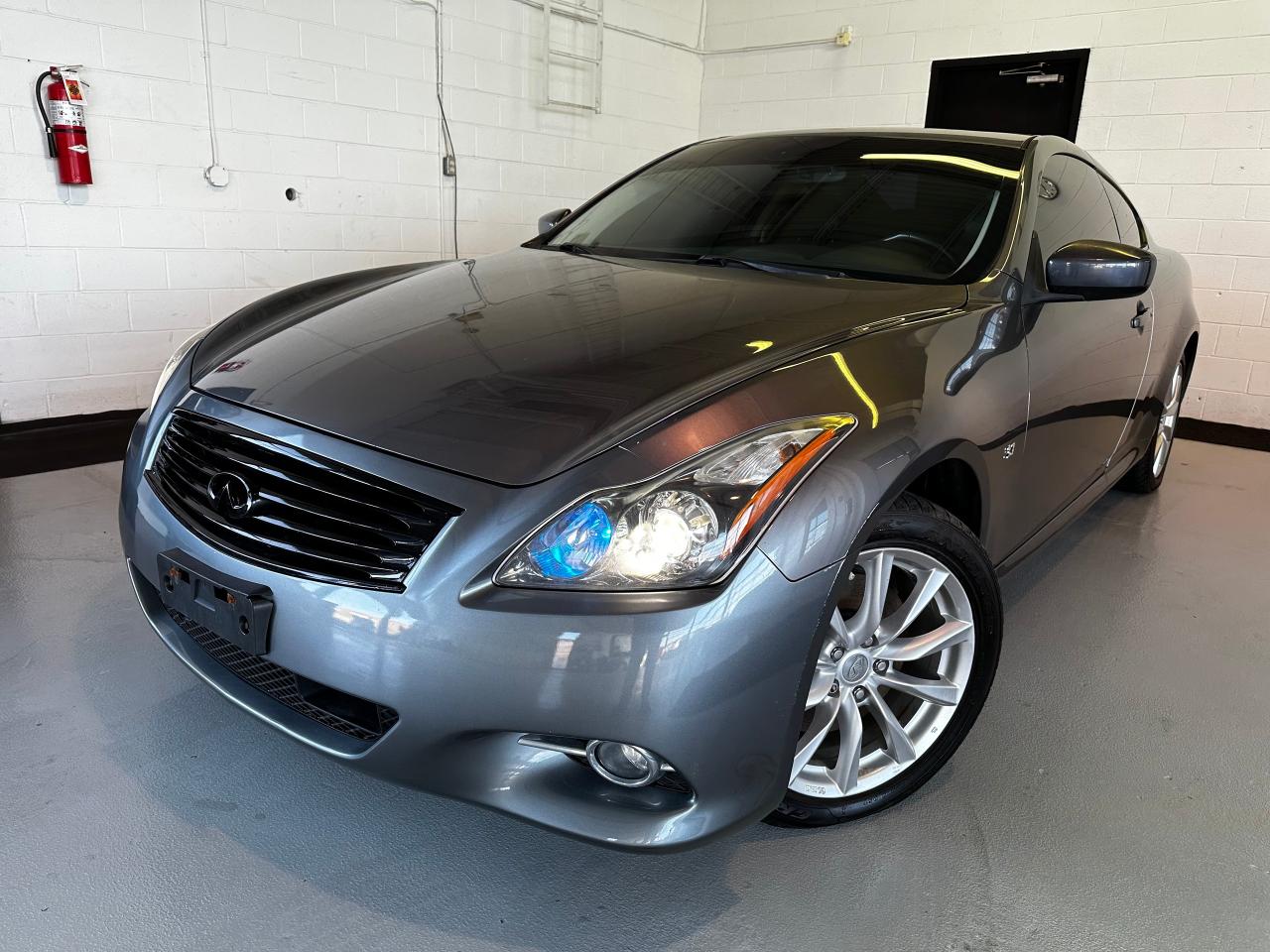 2014 Infiniti Q60 Premium - Photo #1