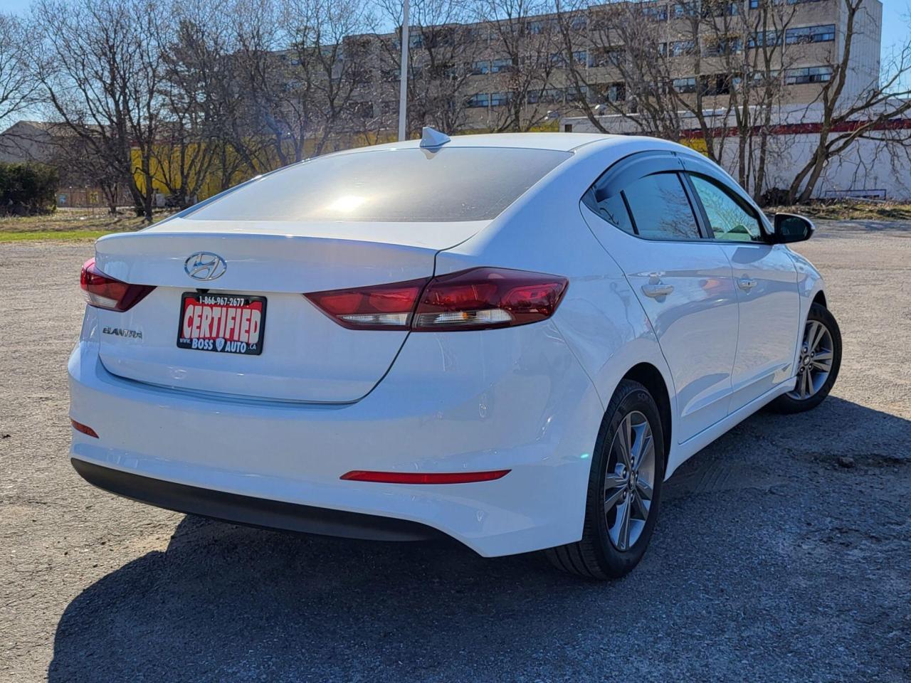 2017 Hyundai Elantra Limited Photo4