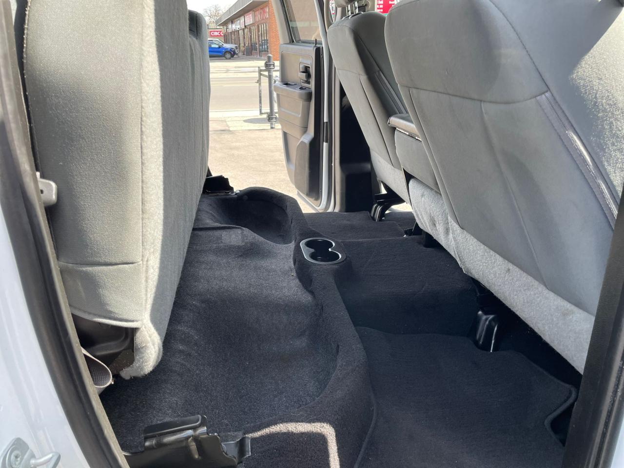 2019 RAM 1500 Classic ST Quad Cab 6'4" Box NO ACCIDENT CAMERA BLUETOTH - Photo #11