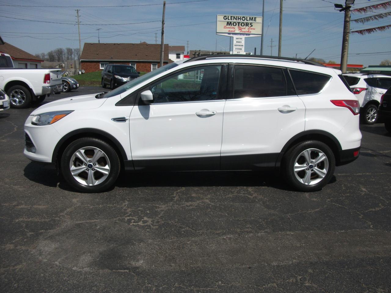 2016 Ford Escape SE  4WD    Navigation - Photo #1