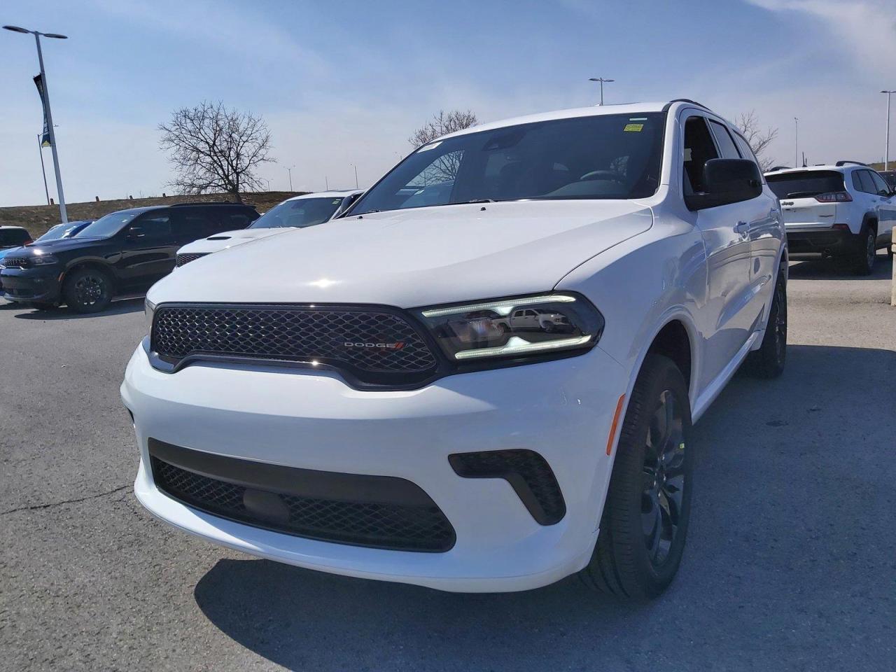 2023 Dodge Durango SXT Photo2
