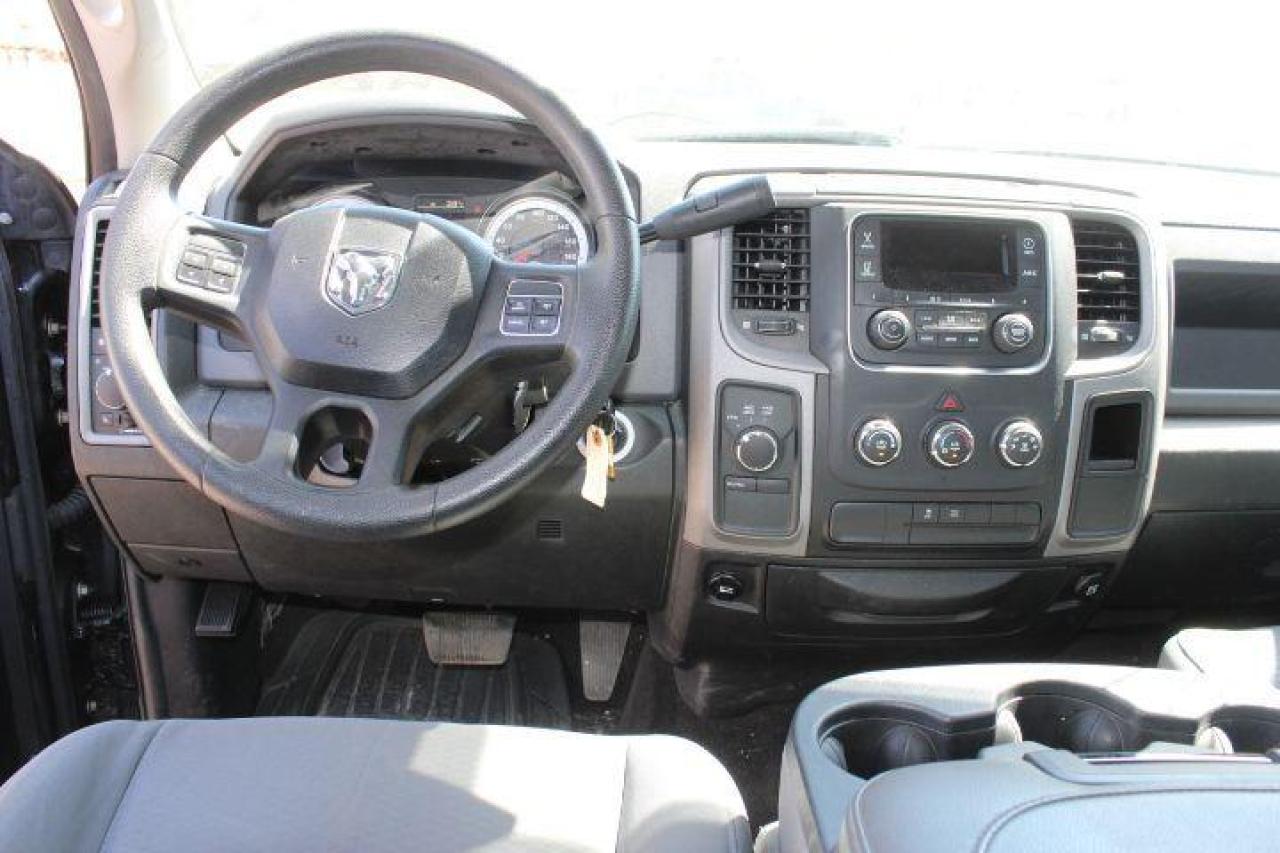 2014 RAM 1500  Photo4