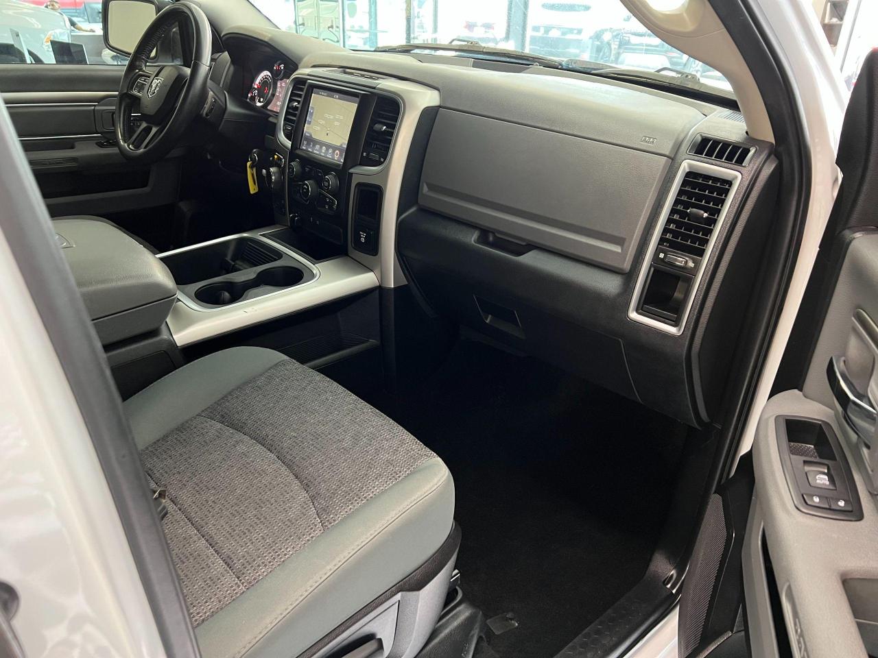 2016 RAM 1500 SLT CREW 5.7L V8+GPS+Camera+RMT Start+CLEAN CARFAX - Photo #23