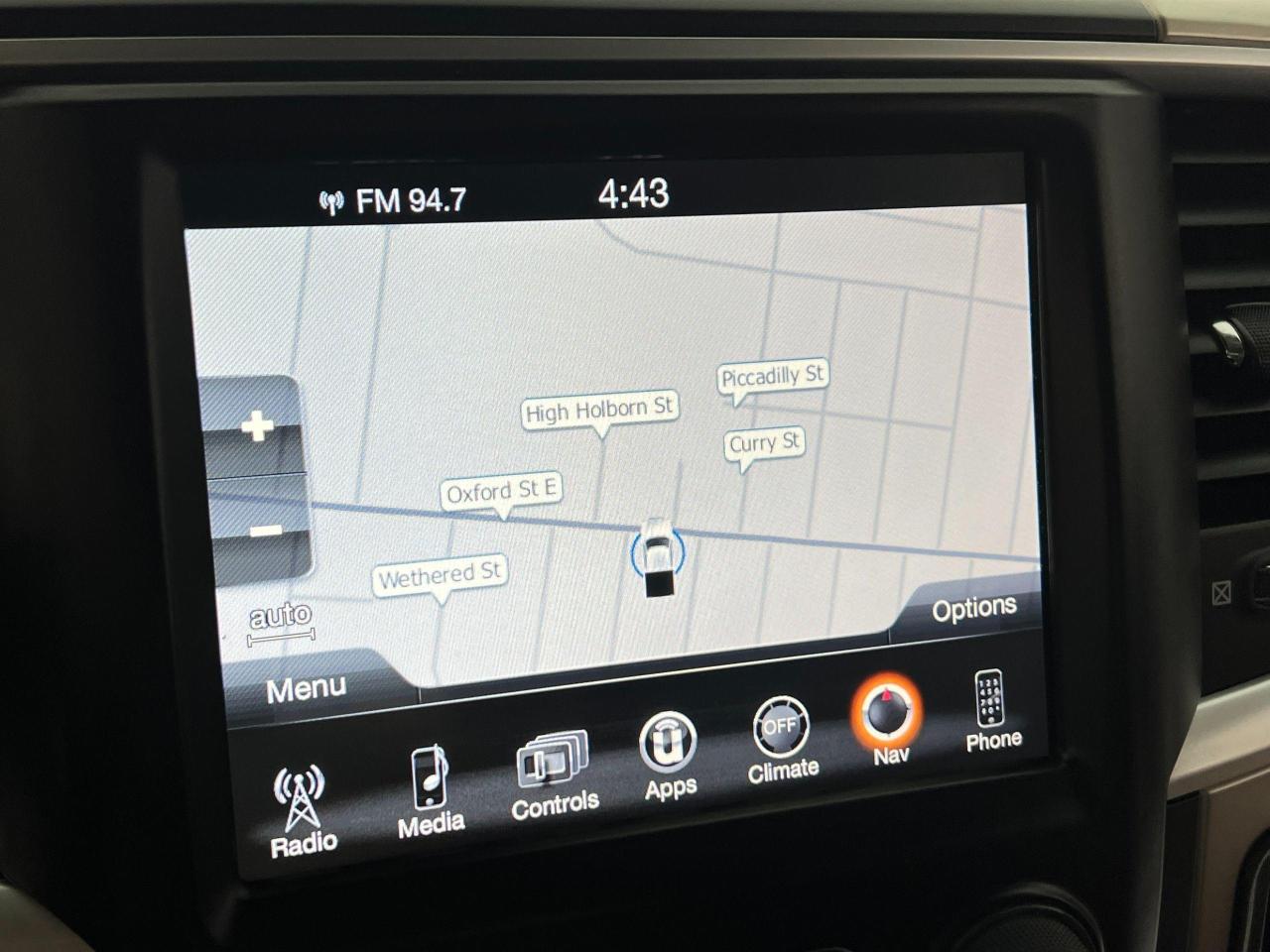 2016 RAM 1500 SLT CREW 5.7L V8+GPS+Camera+RMT Start+CLEAN CARFAX - Photo #30