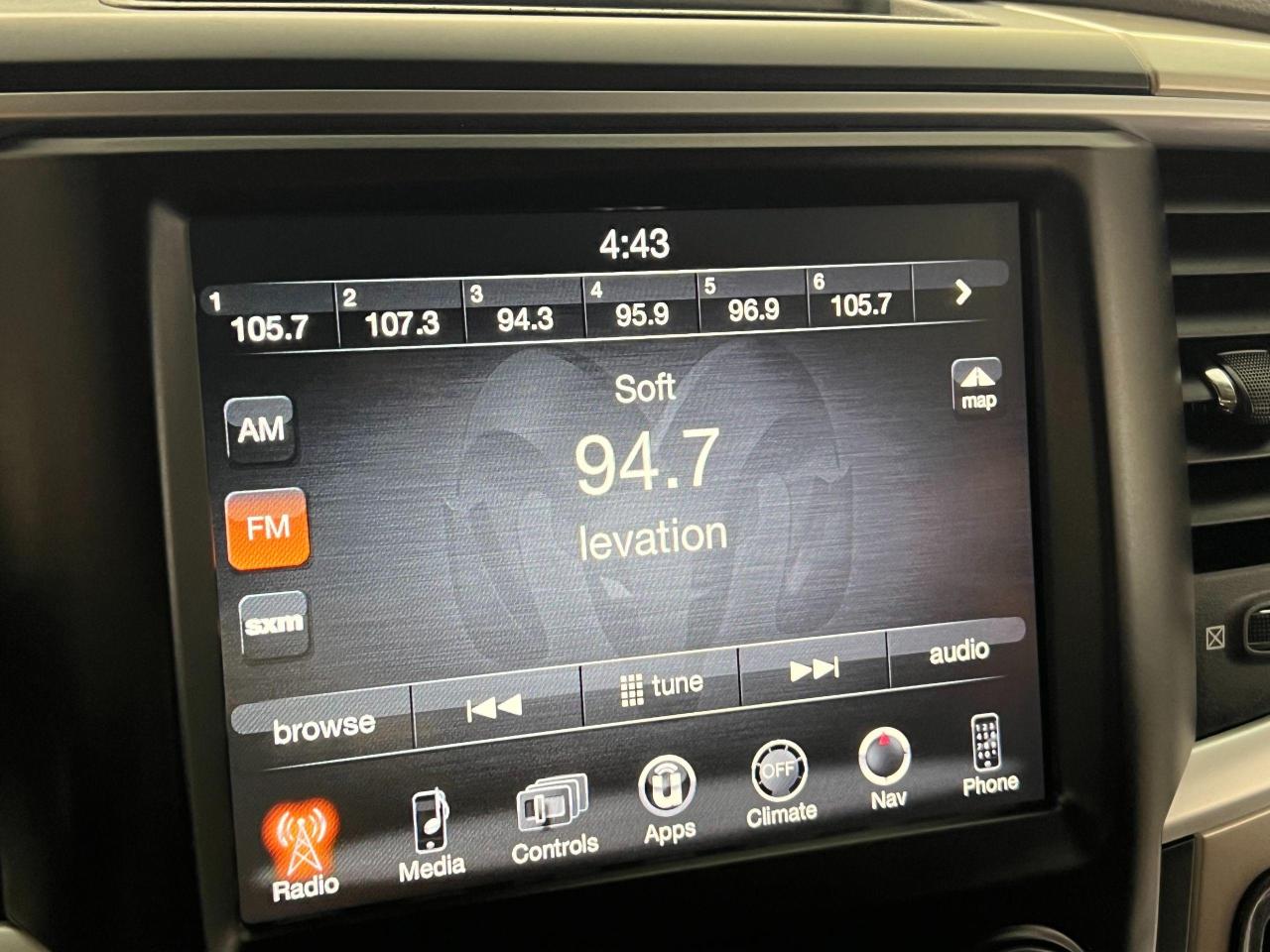 2016 RAM 1500 SLT CREW 5.7L V8+GPS+Camera+RMT Start+CLEAN CARFAX - Photo #31