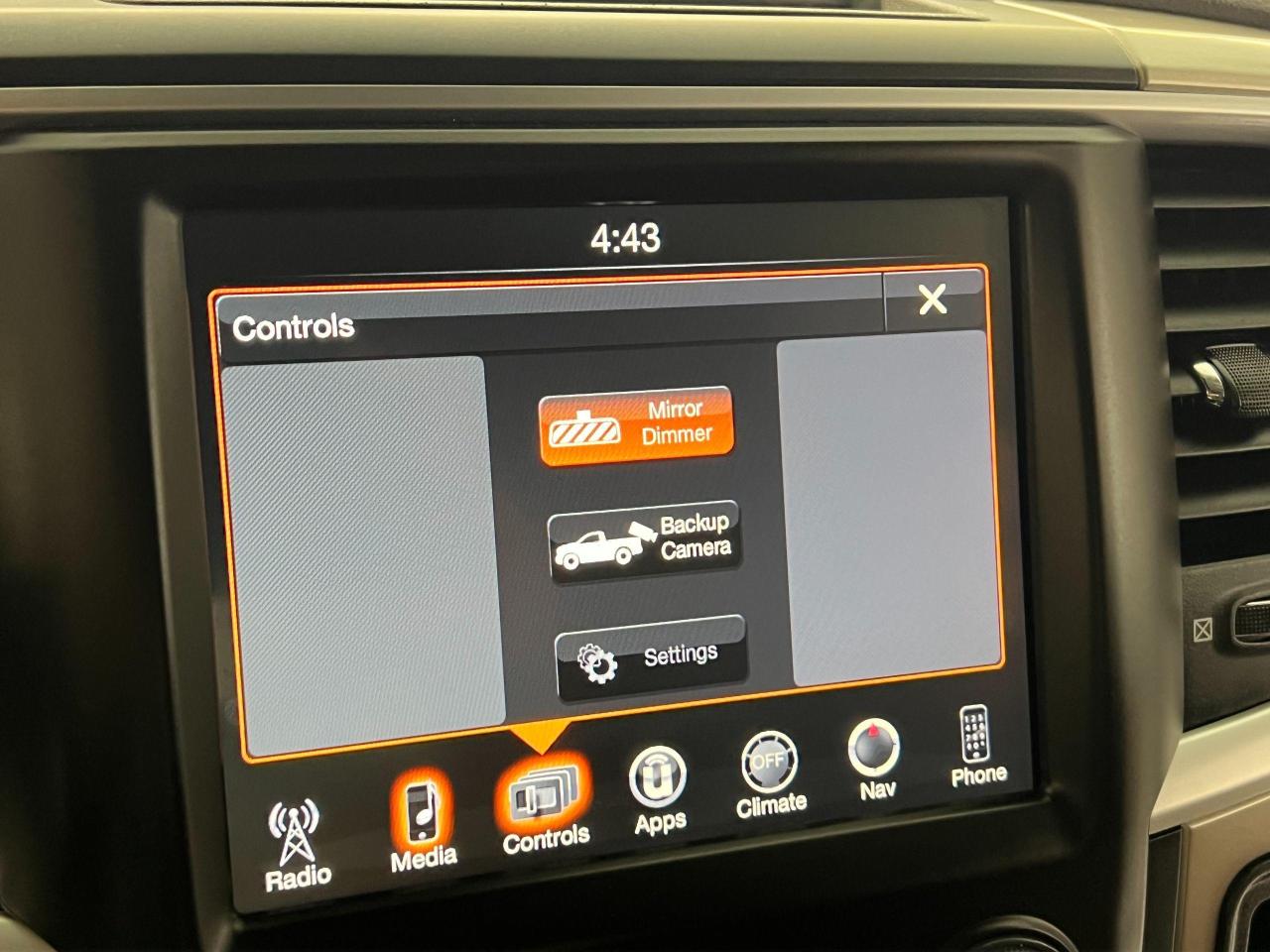 2016 RAM 1500 SLT CREW 5.7L V8+GPS+Camera+RMT Start+CLEAN CARFAX - Photo #33