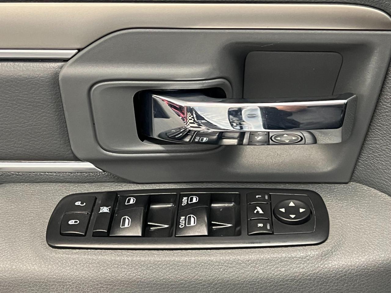 2016 RAM 1500 SLT CREW 5.7L V8+GPS+Camera+RMT Start+CLEAN CARFAX - Photo #50