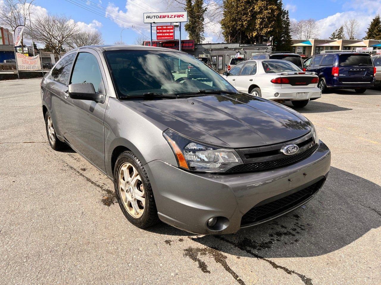 2010 Ford Focus  - Photo #1