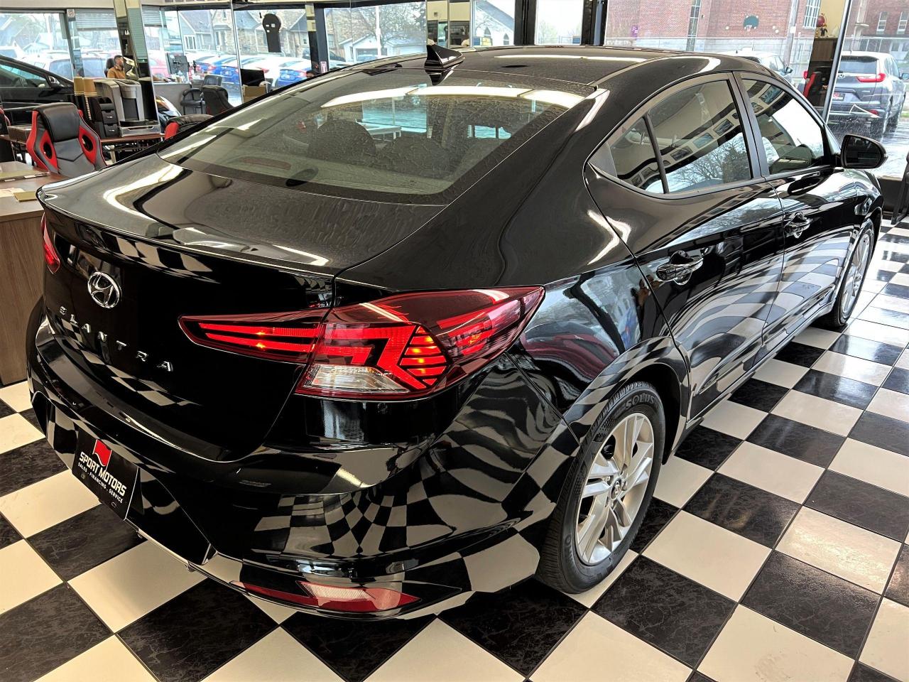 2019 Hyundai Elantra Preferred+ApplePlay+Camera+Blind Spot+CLEAN CARFAX - Photo #4