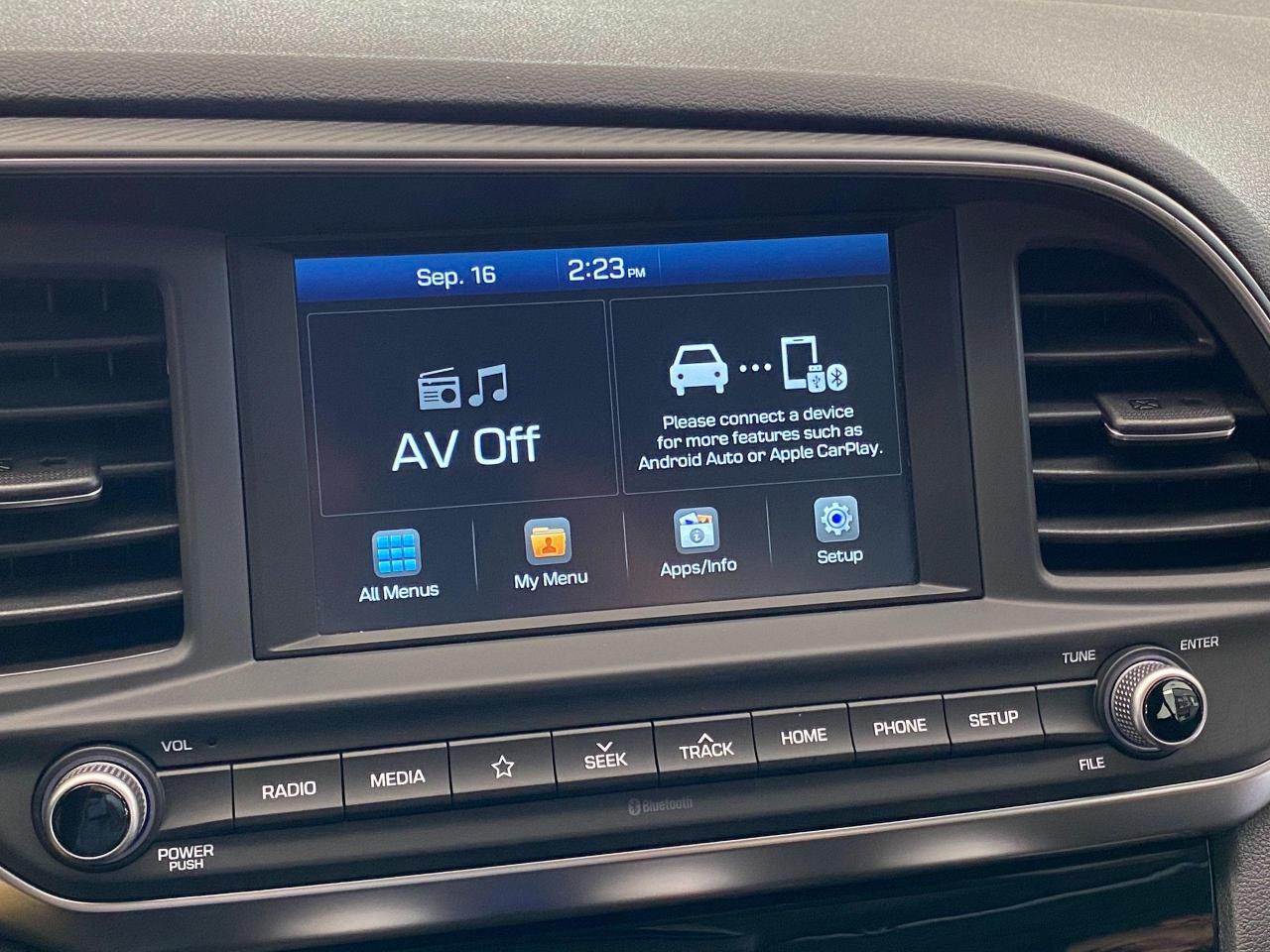 2019 Hyundai Elantra Preferred+ApplePlay+Camera+Blind Spot+CLEAN CARFAX Photo90