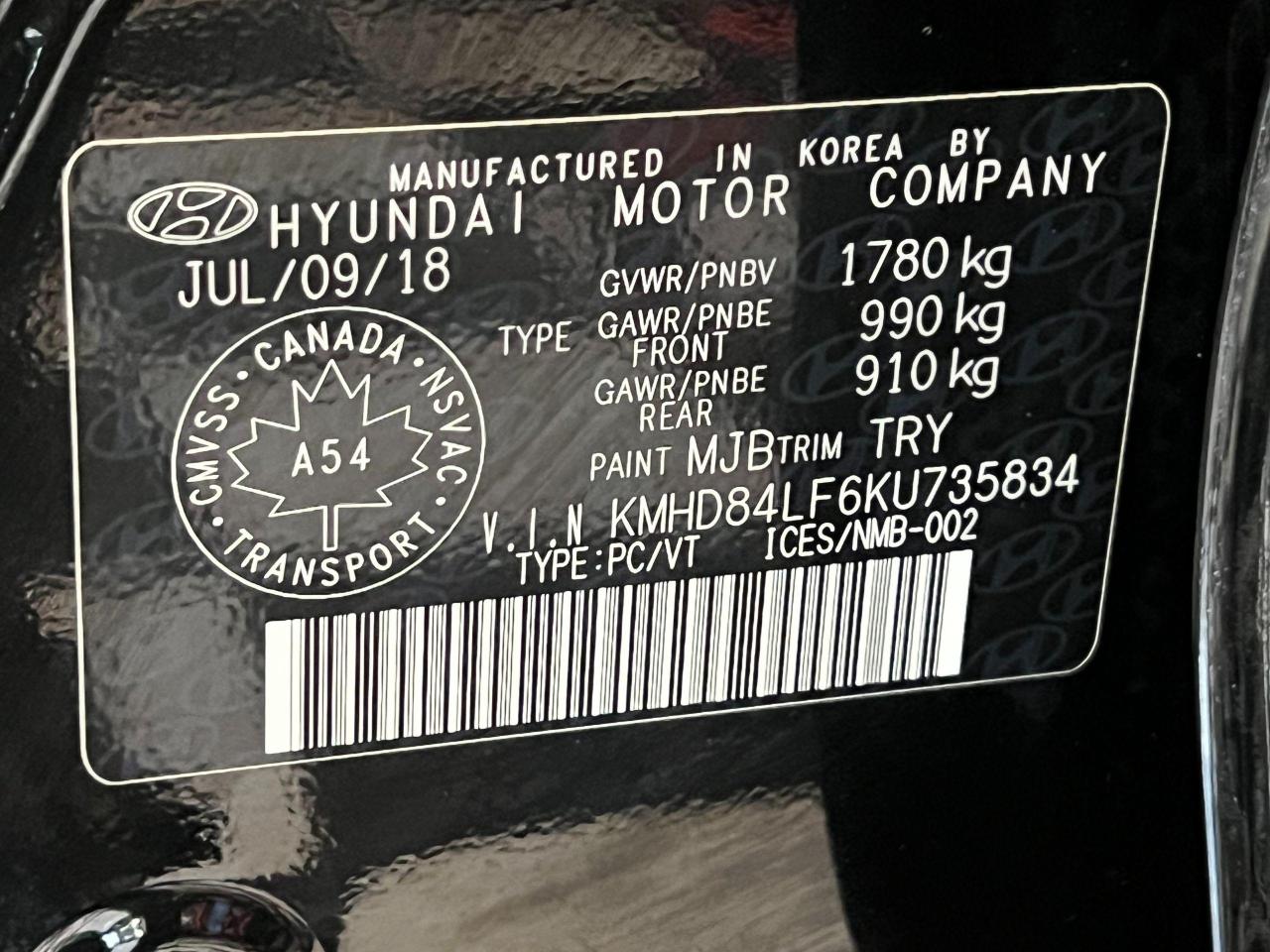 2019 Hyundai Elantra Preferred+ApplePlay+Camera+Blind Spot+CLEAN CARFAX Photo100