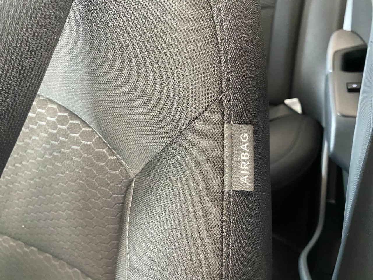 2019 Hyundai Elantra Preferred+ApplePlay+Camera+Blind Spot+CLEAN CARFAX Photo101