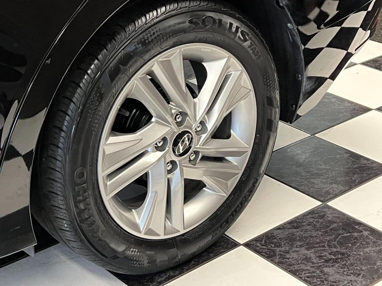 2019 Hyundai Elantra Preferred+ApplePlay+Camera+Blind Spot+CLEAN CARFAX Photo116