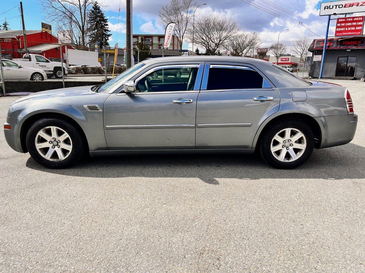 2007 Chrysler 300  - Photo #2