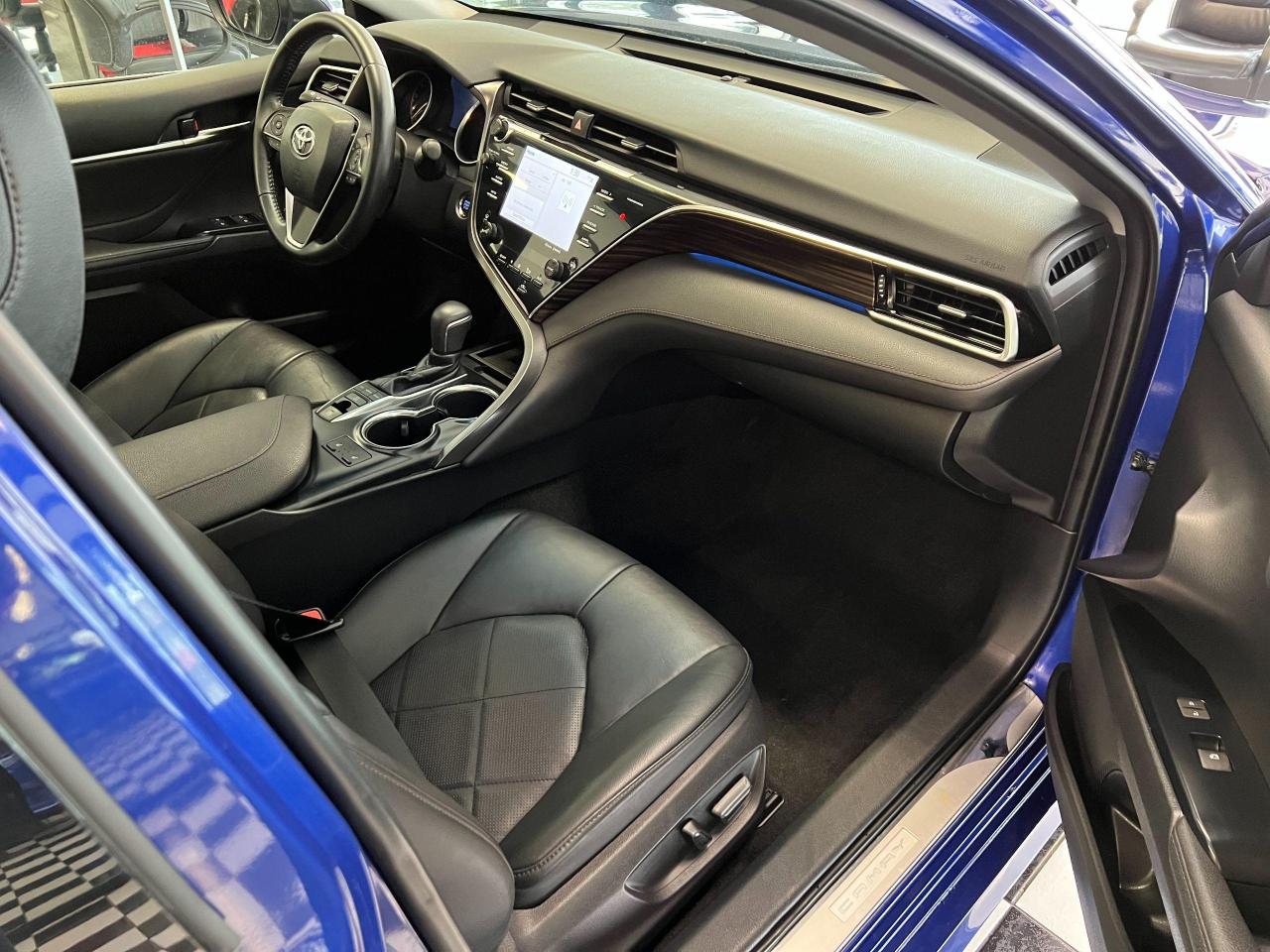 2018 Toyota Camry XLE+Leather+PanoRoof+LEDs+Blind Spot+CLEAN CARFAX Photo94