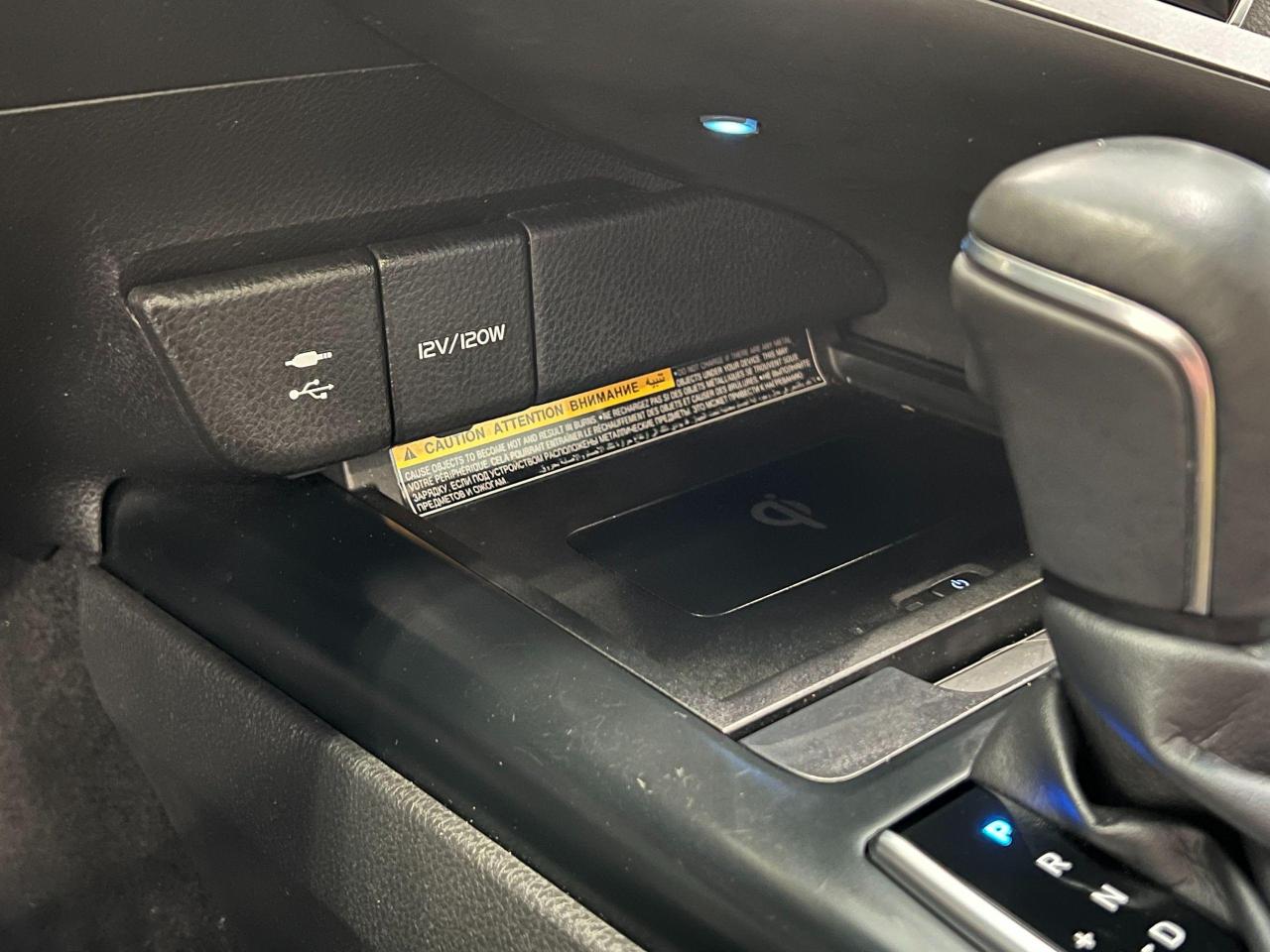 2018 Toyota Camry XLE+Leather+PanoRoof+LEDs+Blind Spot+CLEAN CARFAX Photo110