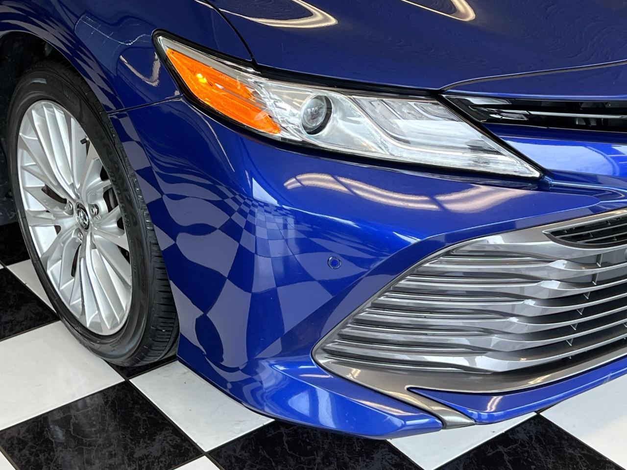 2018 Toyota Camry XLE+Leather+PanoRoof+LEDs+Blind Spot+CLEAN CARFAX Photo112