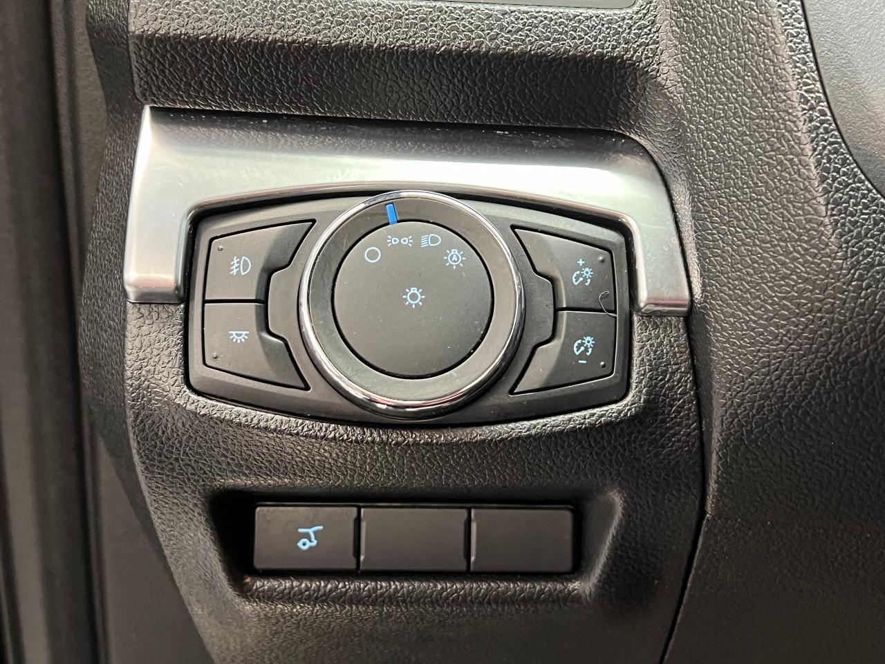2017 Ford Explorer LIMITED 4WD+7 Pass+Cooled Leather+GPS+CLEAN CARFAX - Photo #61