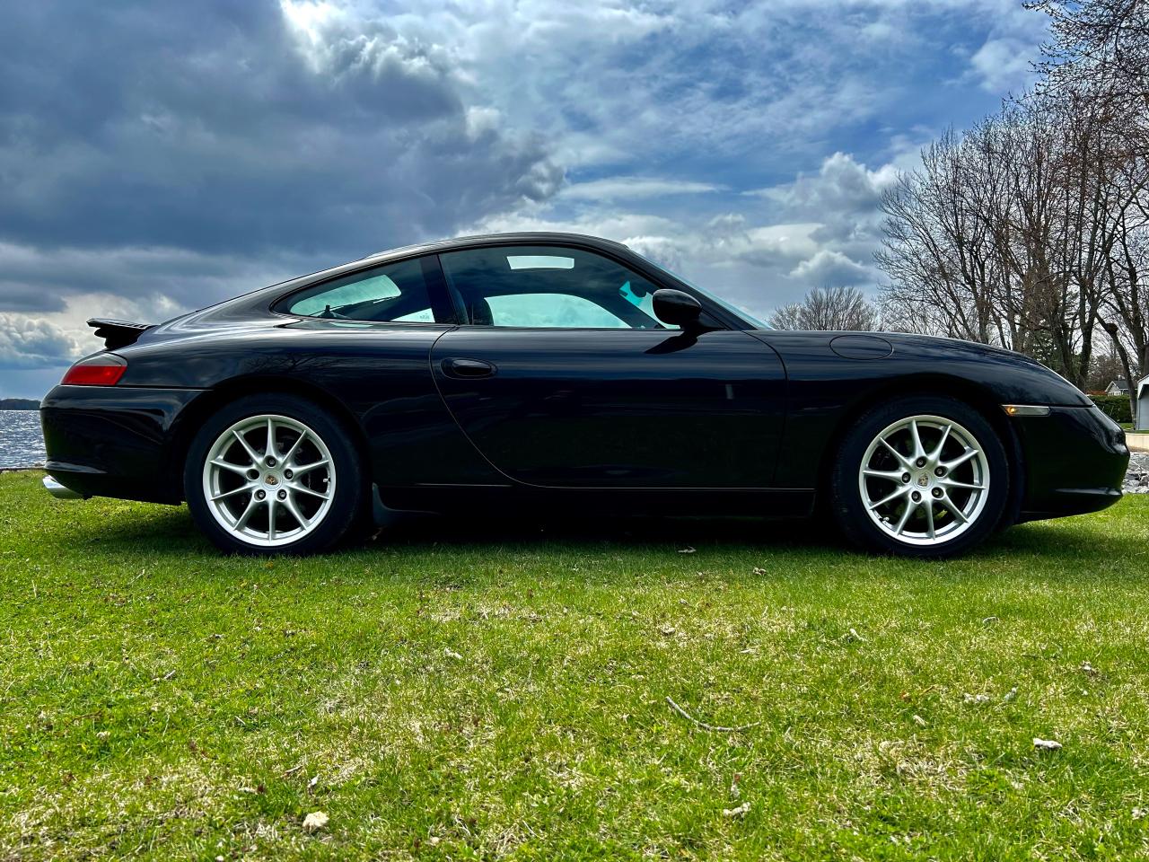 2004 Porsche 911 WITH ONLY 69100 KM 6 SPEED MANUAL - Photo #30