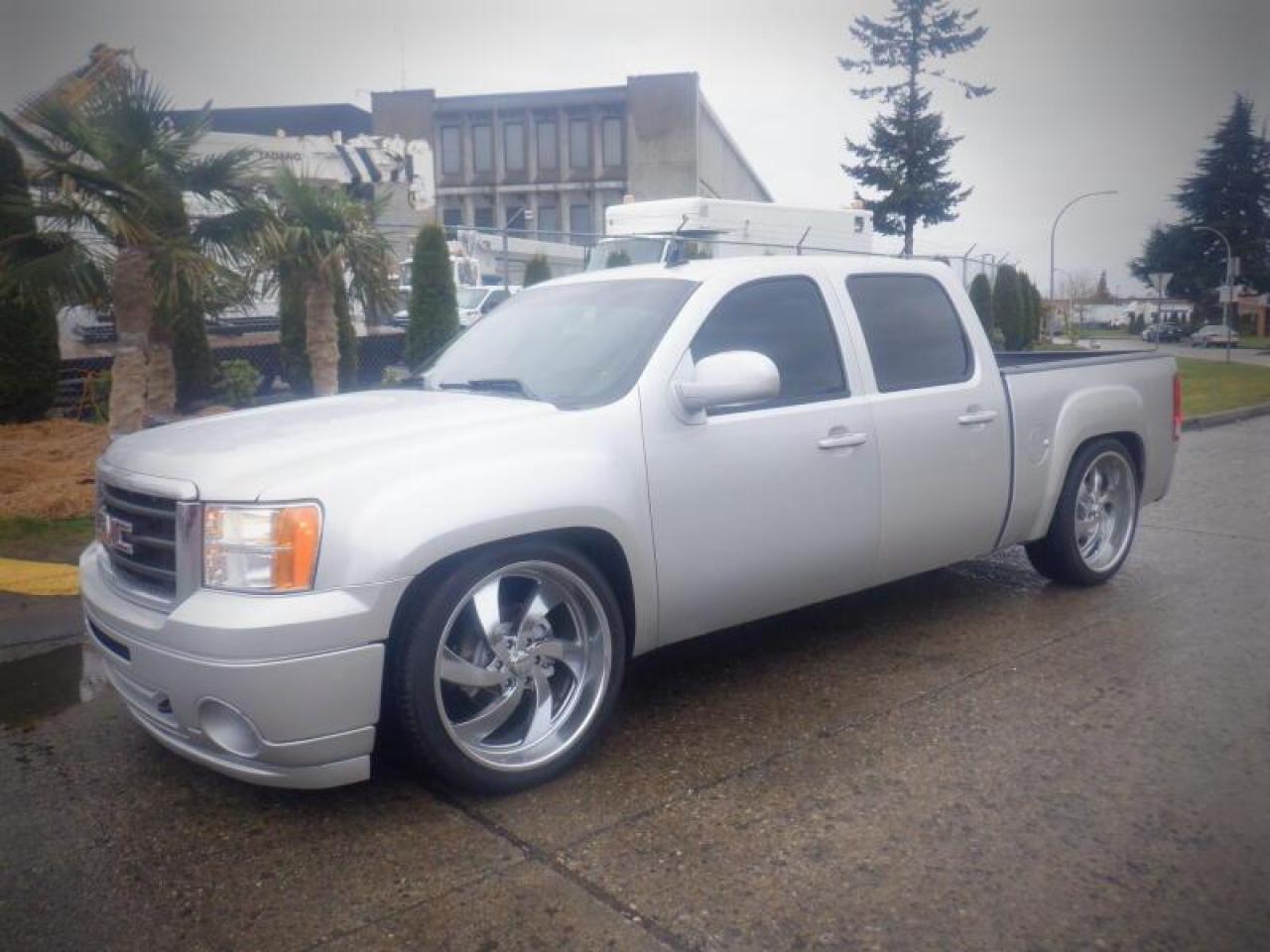 Used 2011 GMC Sierra 1500 SLE Crew Cab 4WD for sale in Burnaby, BC