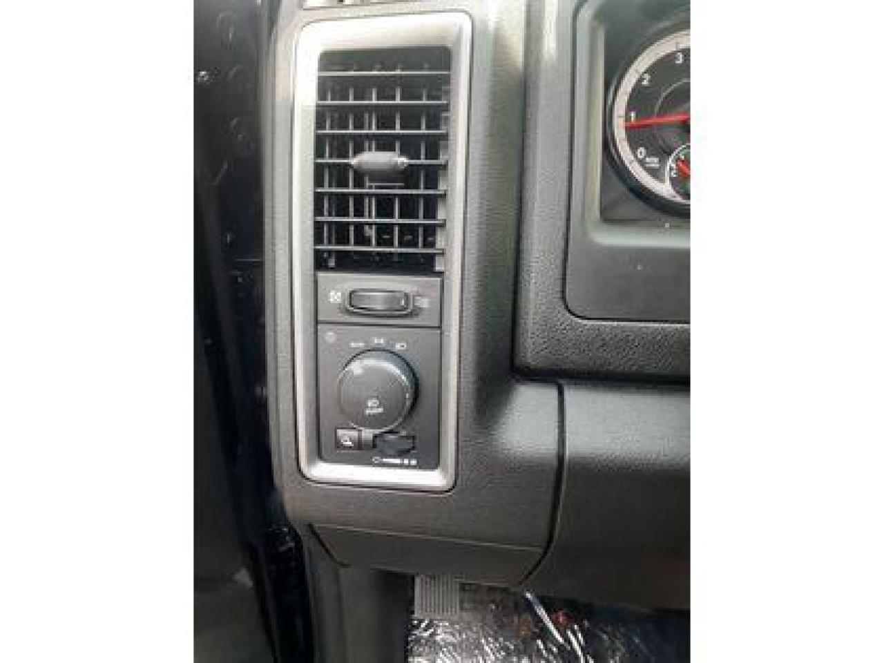 2023 RAM 1500 Classic BLACKED OUT 20" TIRES #79 Photo4