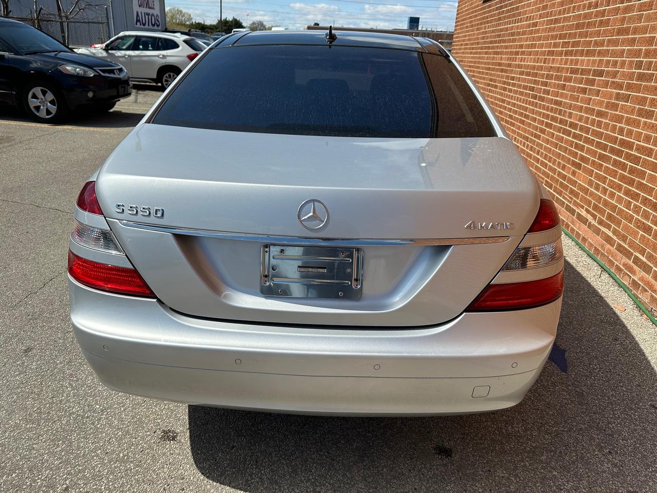 2009 Mercedes-Benz S-Class 4dr Sdn 5.5L V8 4MATIC Photo