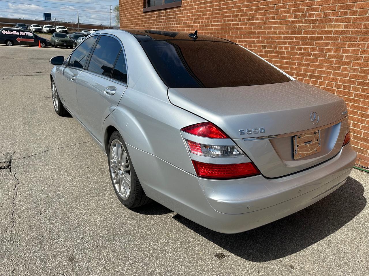 2009 Mercedes-Benz S-Class 4dr Sdn 5.5L V8 4MATIC Photo