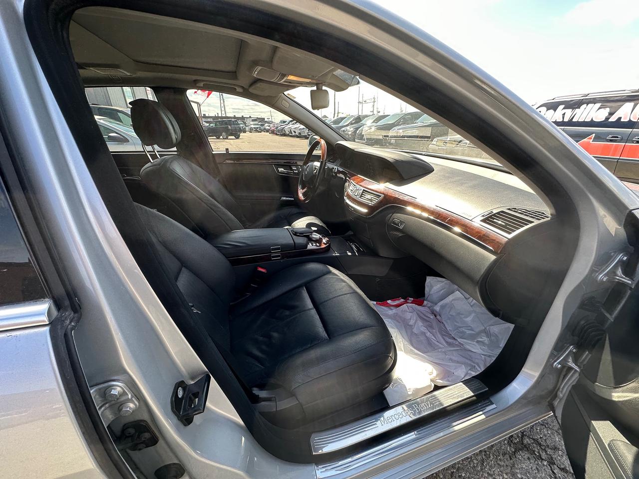 2009 Mercedes-Benz S-Class 4dr Sdn 5.5L V8 4MATIC Photo