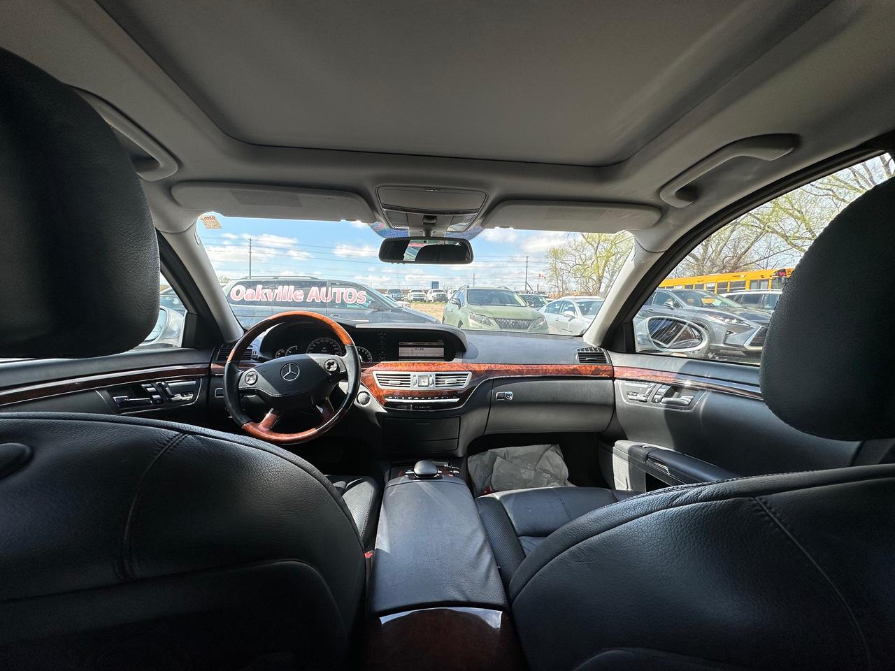 2009 Mercedes-Benz S-Class 4dr Sdn 5.5L V8 4MATIC Photo