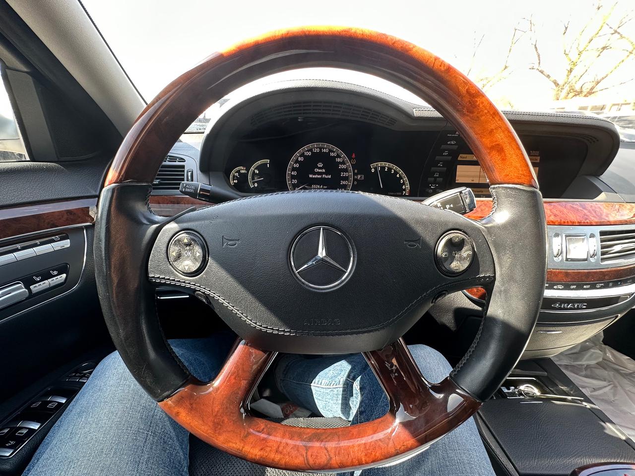 2009 Mercedes-Benz S-Class 4dr Sdn 5.5L V8 4MATIC Photo