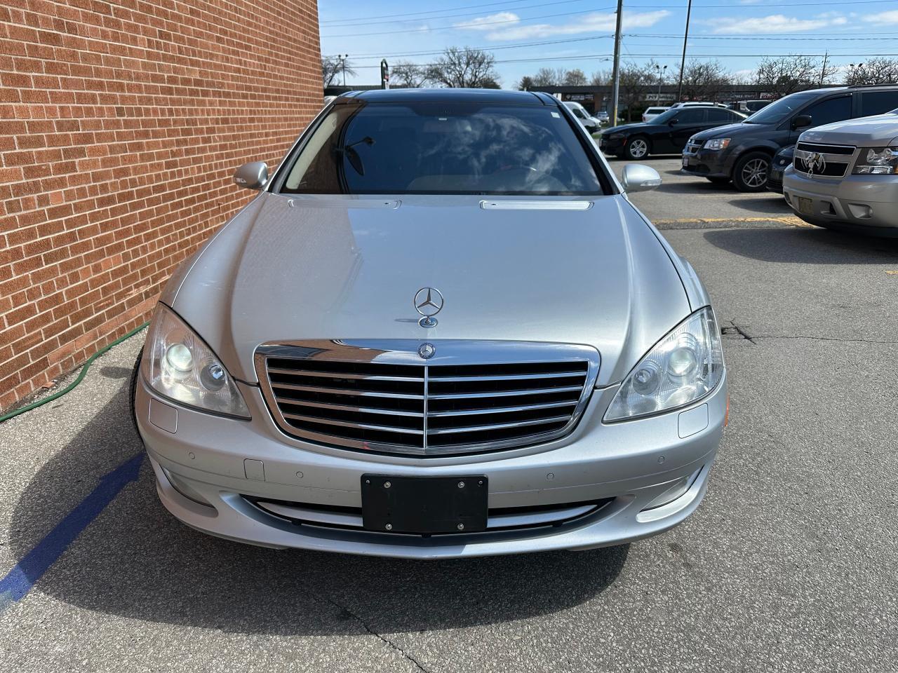 2009 Mercedes-Benz S-Class 4dr Sdn 5.5L V8 4MATIC Photo4