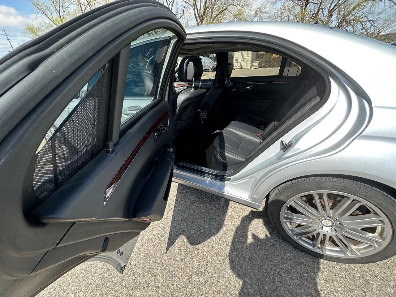 2009 Mercedes-Benz S-Class 4dr Sdn 5.5L V8 4MATIC Photo