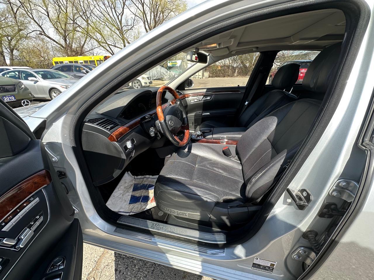 2009 Mercedes-Benz S-Class 4dr Sdn 5.5L V8 4MATIC Photo