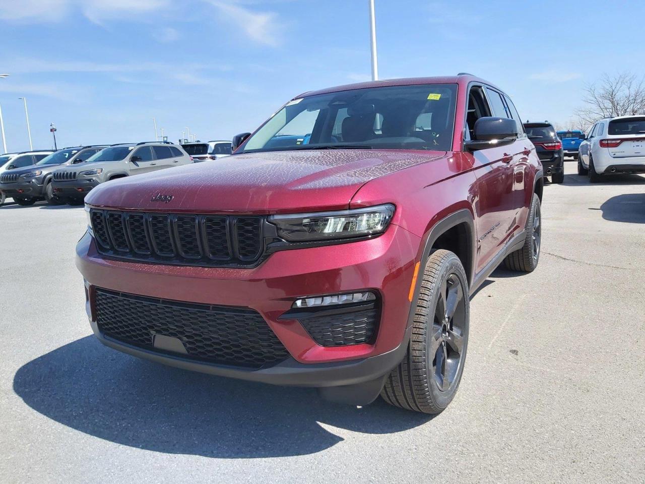 2023 Jeep Grand Cherokee Limited Photo2