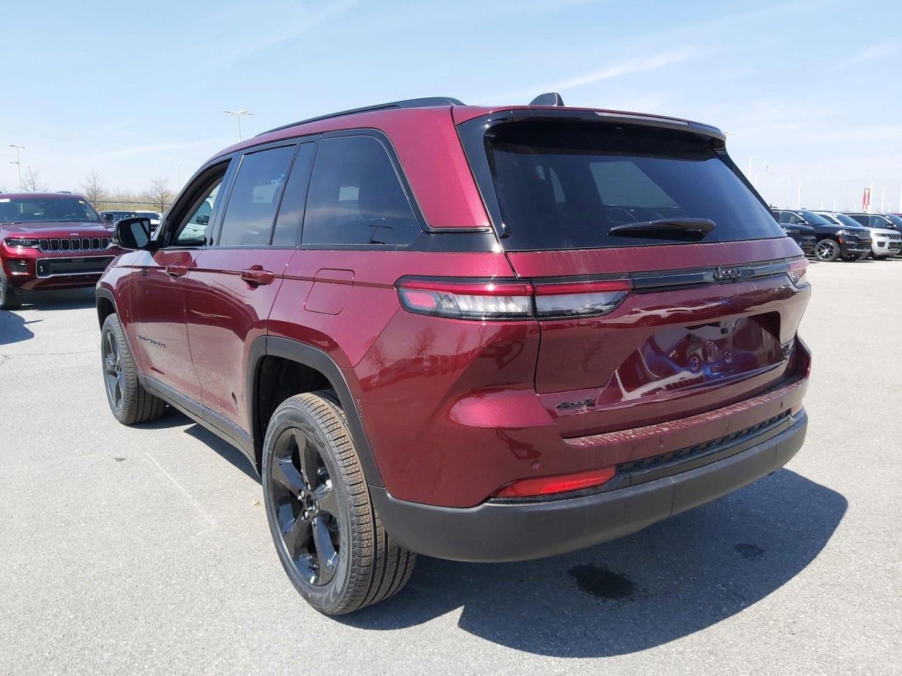 2023 Jeep Grand Cherokee Limited Photo4