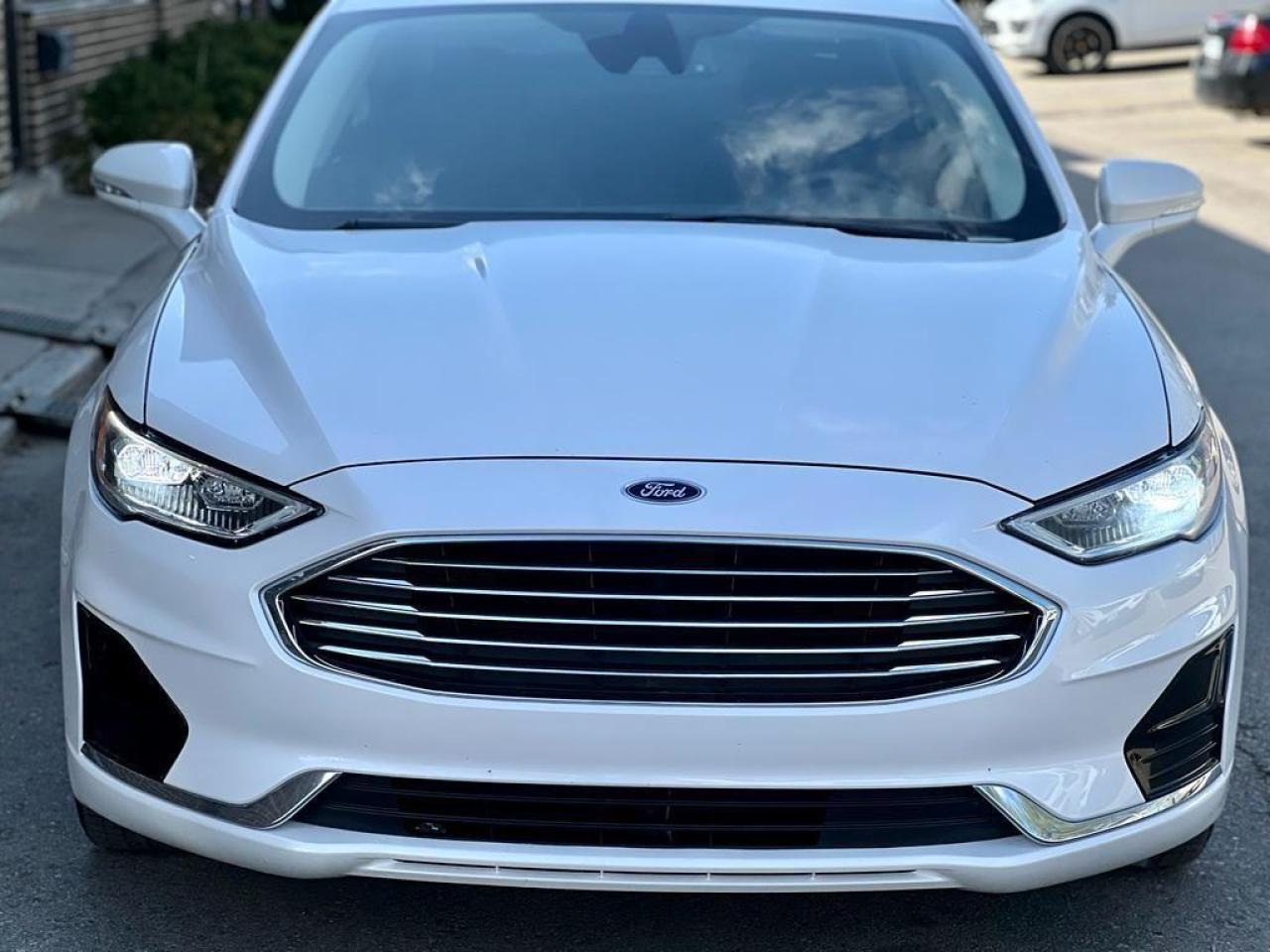 2019 Ford Fusion Energi SEL Photo2